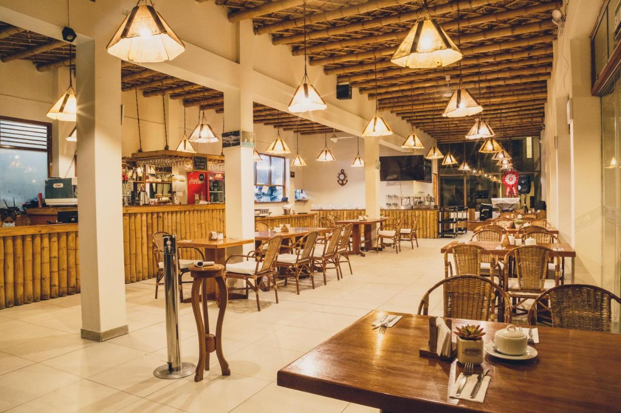 פראקאס Hotel Emancipador מראה חיצוני תמונה